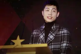 恭贺！许昕成亚乒联副主席，恩师的班，刘国梁没接上，马龙也没有图片