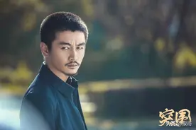 《突围》中的剧抛脸演员，一部剧里一个样，耿乐陈晓差点没认出来图片