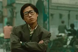 《小武》：敲碎不愿醒来的梦，顽强的赤膊上阵图片