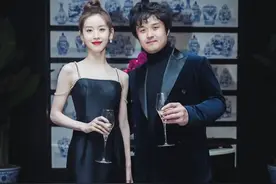 章泽天太会穿黑色了！高贵清秀，同框时尚大咖一点不输气场图片