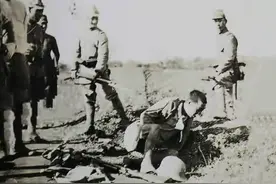 日军残忍暴行：日军屠杀把人吓疯，日本兵喂疯子粪便把人折磨致死图片