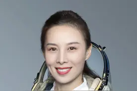 王亚平的训练课：男航天员能做到的，我也能做到图片
