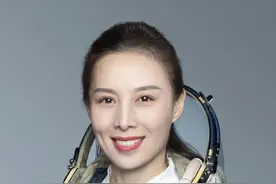 王亚平的训练课：男航天员能做到的，我也能做到图片