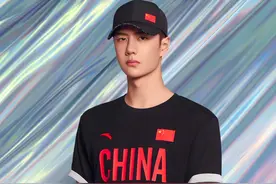 再也按耐不住了，NIKE、ADIDAS线上线下开启疯狂发售图片