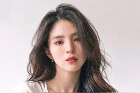 韩国女星扎堆换发色，让韩素希、朴敏英颜值飙升，黄皮也能驾驭图片