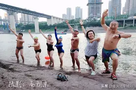 “裸泳基地”纱帽石每天到底在发生着什么？美女泳者熊熊这么说图片