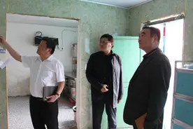 界首市教育局到任寨中心校督查食堂食品安全工作图片