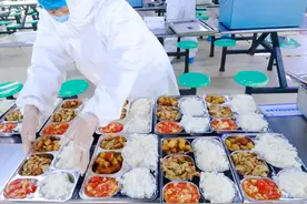 11:00—14:00 直击河南高三学子返校复学——就餐篇图片