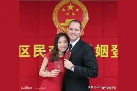一个底层的南非白人，是如何在中国和国外成了一名网红？图片