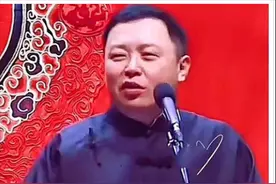 阎鹤祥上班找不到单位，多亏邻居相助，网友：不知摩托咋骑那么远图片