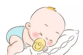 宝宝睡觉突然笑咪咪的，其实是有原因的！家长们要注意图片