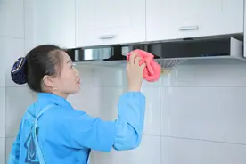 临近过年新冠严重，家里大扫除别盲目，这才是正确的家电消毒方式图片