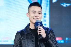 欧豪的皮衣穿搭气场全开，给人痞帅的感觉图片
