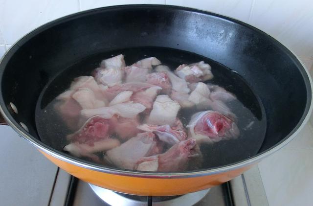 花胶泡发是透明的 2026年花胶泡发是透明的怎么回事