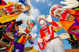 胆小慎入！群魔乱舞的鬼神COSPLAY——泰国鬼面节你怕了吗？图片