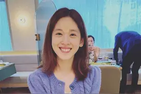章泽天晒28岁独自庆生照，简单一个生日蛋糕，素颜出镜：谢谢大家的祝福图片