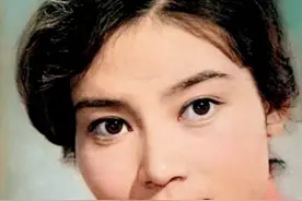 66岁影后潘虹：32岁离婚，至今没有再婚，享受一个人的生活图片