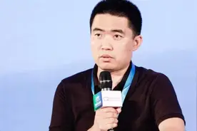 河北80后首富，身价上千亿，被员工逼着退位，为啥？图片