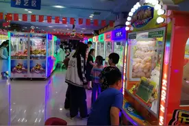 5条育儿心得提炼于你我熟知的抓娃娃游戏图片