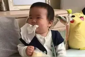 孩子在家里捣乱时，为什么很“痴迷”于抽纸玩？听听科学解释咋说图片