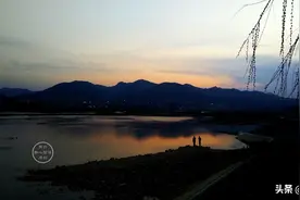 夕阳西下，那种淡淡的眷恋，如同爱情图片