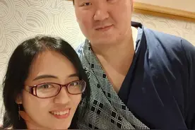 日本相扑体重600斤，为何受到众多美女青睐，原因有3点！图片