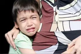 儿子总爱粘着妈妈？妈妈做好这5个方面引导，让孩子学会独立图片