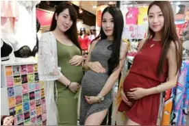 “最忙姥姥”走红，3胞胎女儿各生下3胞胎，家里热闹得像幼儿园图片