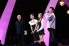 《非诚勿扰》替补女嘉宾齐上台 追求爱情离不开勇气和热情图片