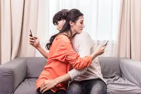 准新娘约“男闺蜜”彻夜长谈，未婚夫：婚不结了，你们随便聊图片