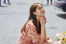 新木优子真是天仙本仙了！穿白色蛋糕裙明媚清丽，笑容甜进你心里图片
