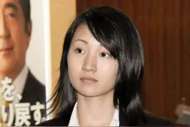 日本第一美女保镖:安倍贴身护卫，曾击败10名壮汉，杀人只需0.2秒图片