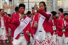 告别番茄炒蛋，中国代表团开幕式服装曝光，朱婷红上衣花裙子亮相图片
