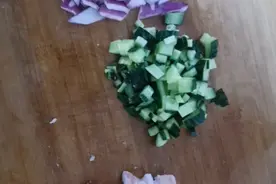 劲道的手擀面配上胶东特色炸酱，口感超级棒，老公连吃两碗真过瘾图片