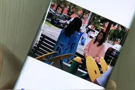 网红们开心了，有了这台手机轻松搞定百万级后期视频封面