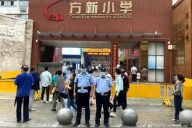 未央公安：开学第一天 站好“护学岗”图片