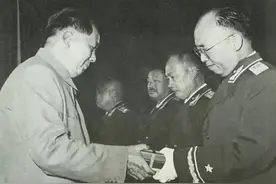 十大元帅中罗帅资历最低，并且很少带兵打仗，为何能高居第七位？图片