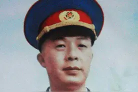开国将帅（83）中将莫文骅图片