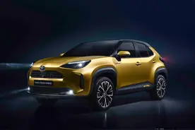 超酷炫的小型代步车，丰田雅力士Cross，竟然不是新能源车图片
