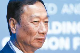 ​为阻击王传福融资，郭台铭写信嘲讽巴菲特：你敢坐比亚迪上班么图片