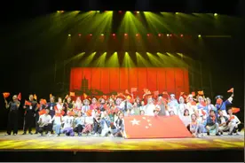 大型秦腔经典传统剧传承版《游西湖》在西安上演图片