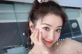 失恋后景甜半失业状态，胖到卧蚕变眼袋，美颜都拯救不了她图片