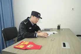 【万警千车下基层】江西萍乡：朱宇新：“尽一份职责，守一方平安。”图片