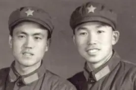 他16岁执行一任务，被数十日军围追堵截逼到坟地，鬼子却连连倒地图片