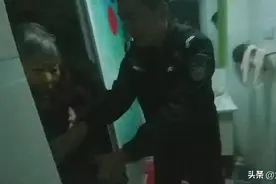 独居老太突发脑梗用鞋敲地两晚获救，儿子：小狗舔干妈妈的眼泪，后来她还念叨拖累了子女，我要感谢报警邻居图片