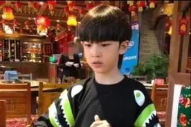 赵本山培养外孙当接班人？11岁被带进组，网友追问财产分配问题图片