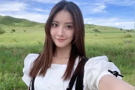 赖雨濛，爱就像蓝天白云晴空万里，怎么样都是爱你的图片