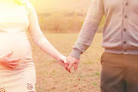只因前妻的一条短信，毁了我再婚3年的感情！背叛婚姻终有代价图片