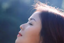 凤凰美女主播谢亚芳图片