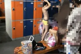 妈妈带2岁男童进女厕，被单身姑娘斥责引冲突，网友为此争论开了图片